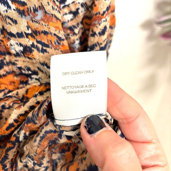 Joie Mirabella Orange & Blue Abstract Animal Print Blouse Medium Silk 3/4 Sleeve - Picture 7 of 8